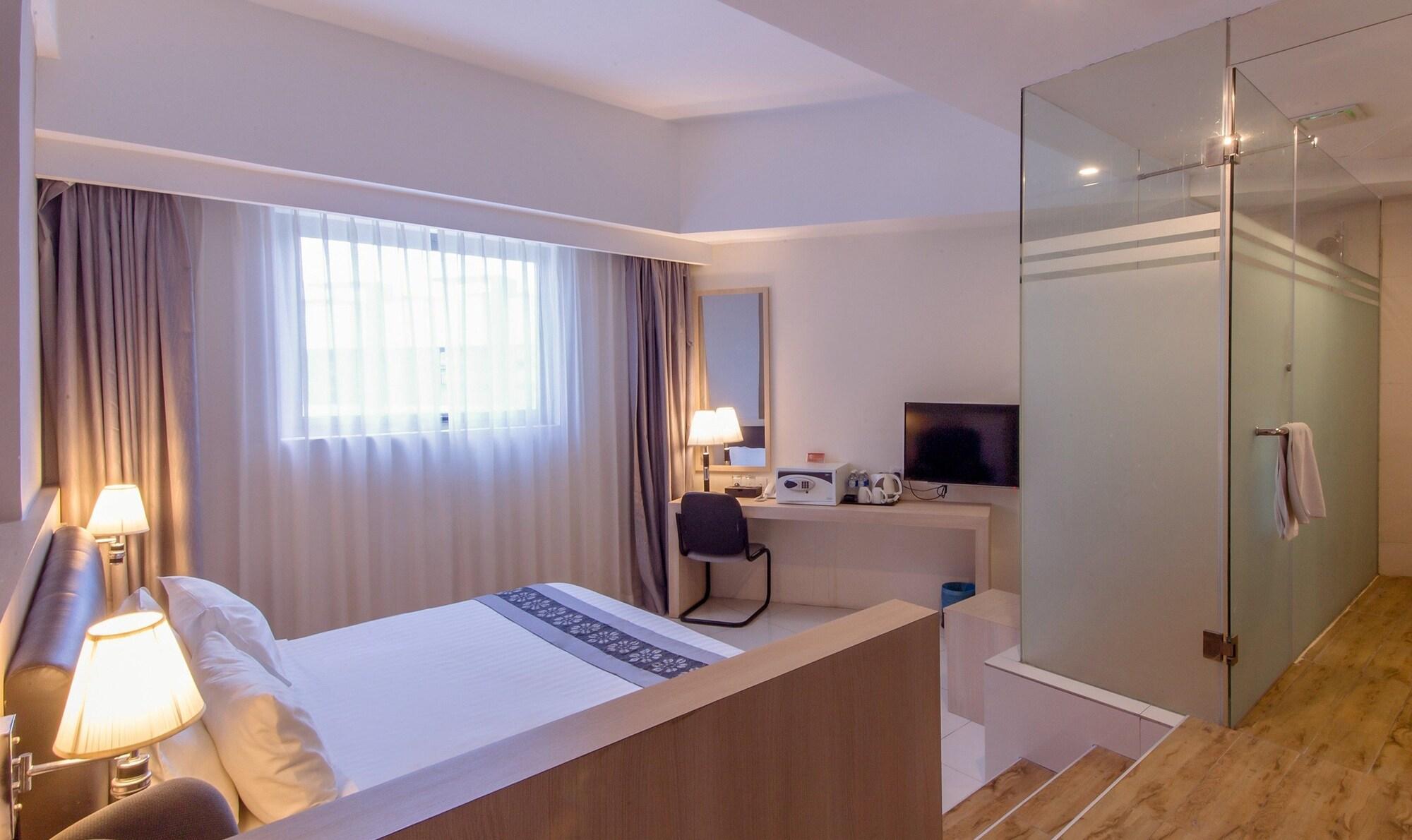 Hotel De Elements Business Kl 3*