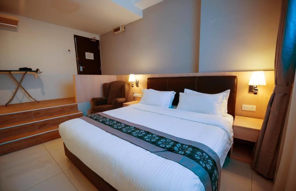 Hotel De Elements Business Kl 3*